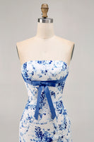 Load image into Gallery viewer, White Blue Flower Strapless Tight Short Prom Dress with Bow