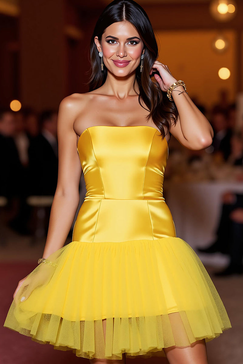 Load image into Gallery viewer, Yellow Satin Strapless Short Tight Prom Dress with Ruffles
