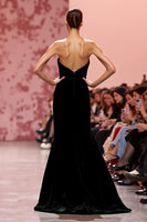 Load image into Gallery viewer, Black Velvet Mermaid Strapless Long Evening Dress