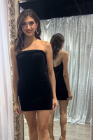 Load image into Gallery viewer, Simple Black Strapless Short Tight Prom Dress with Bow