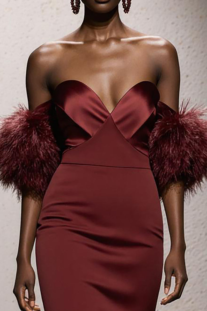 Load image into Gallery viewer, Burgundy Satin Sweetheart Mermaid Long Gala Dress with Feathers