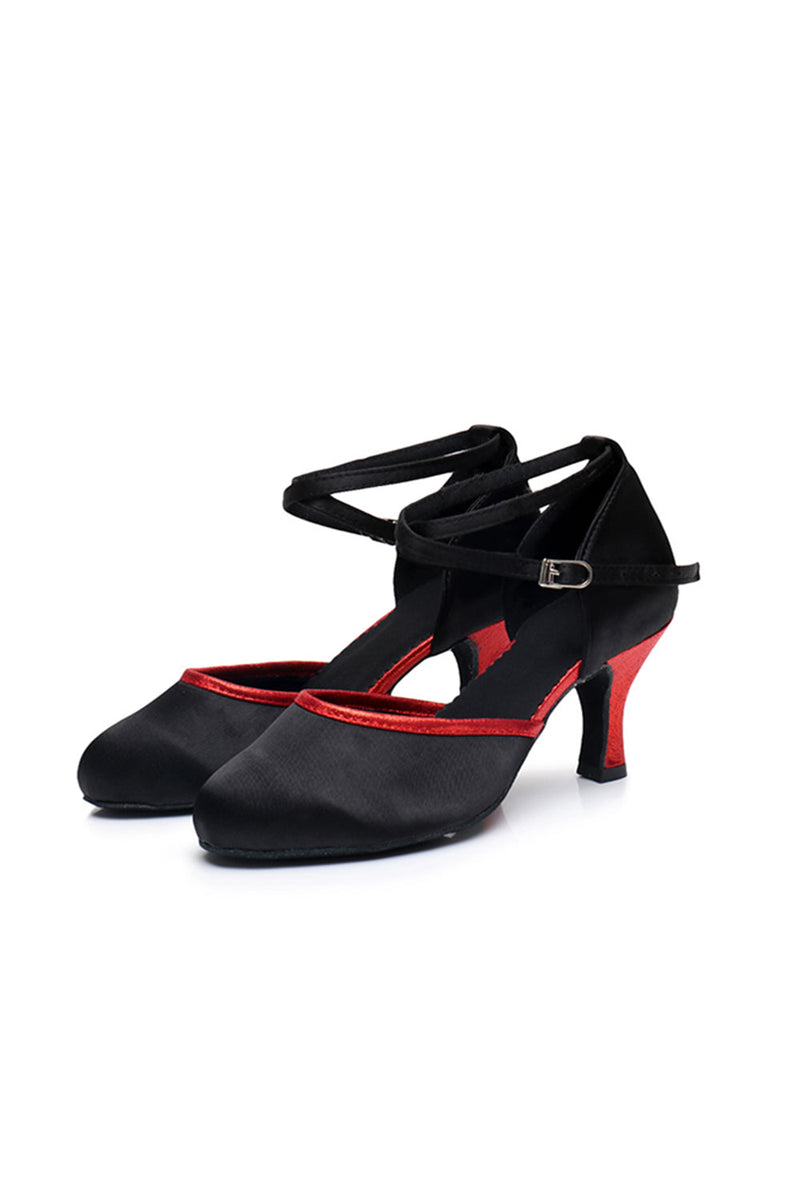 Red store pointed shoes