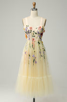 Load image into Gallery viewer, Tulle Champagne Spaghetti Straps Prom Dress With 3D Flowers