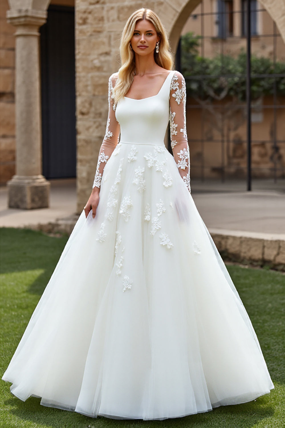 Ivory Organza Square Neck Sweep Train Ball Gwon Wedding Dress with Lace