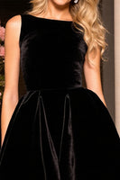 Load image into Gallery viewer, Black Velvet A Line Short Prom Dress