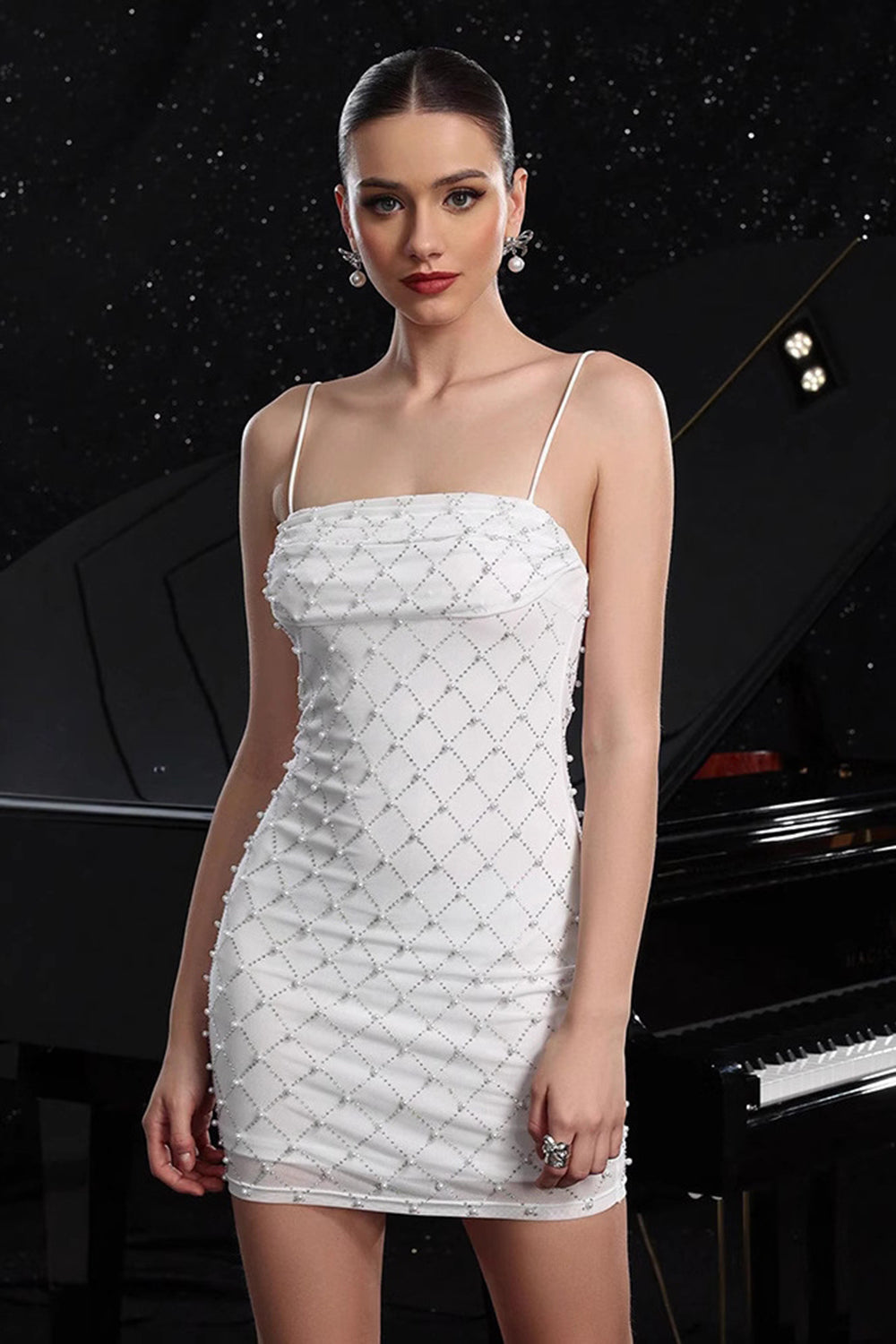Sparkly White Spaghetti Straps Short Tight Prom Dress with Pearls
