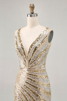 Load image into Gallery viewer, Sparkly Golden V-Neck Tight Short Prom Dress with Beading