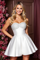 Load image into Gallery viewer, A Line White Sparkly Sweetheart Short Prom Dress with Beading