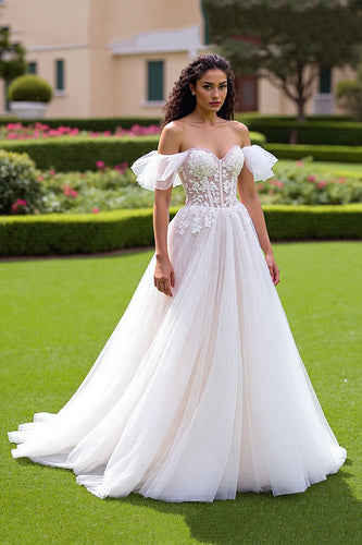 Ivory Tulle Ruffled Corset Ball Gown Wedding Dress with Lace