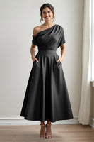 Load image into Gallery viewer, Women Black A Line Maxi Satin Mother of the Bride Dress with Pockets One Shoulder Ruched Wedding Guest Dress with Sleeves