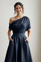 Load image into Gallery viewer, Black A Line Maxi Satin Mother of the Bride Dress with Pockets