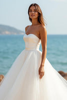 Load image into Gallery viewer, Simple Ivory A Line Sweetheart Tulle Sweep Train Wedding Dress