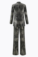 Load image into Gallery viewer, 2 Piece Peak Lapel Black and Gold Women Prom Suits