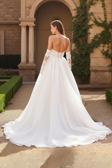 Ivory Sweetheart Ball Gown Sweep Train Wedding Dress with Lace