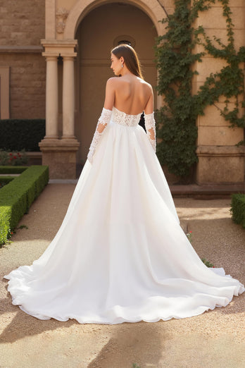 Ivory Sweetheart Ball Gown Sweep Train Wedding Dress with Lace