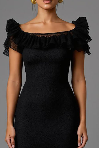 Black Lace Sheath Boat Neck Long Formal Dress with Ruffles