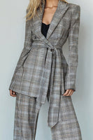 Load image into Gallery viewer, 2 Piece Grey Grid Peak Lapel Business Suits with Sash