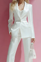 Load image into Gallery viewer, 2 Piece White Peak Lapel Fitted Prom Suits with Pockets