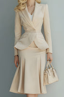 Load image into Gallery viewer, 2 Piece Light Khaki Peak Lapel Business Suits with Sleeves