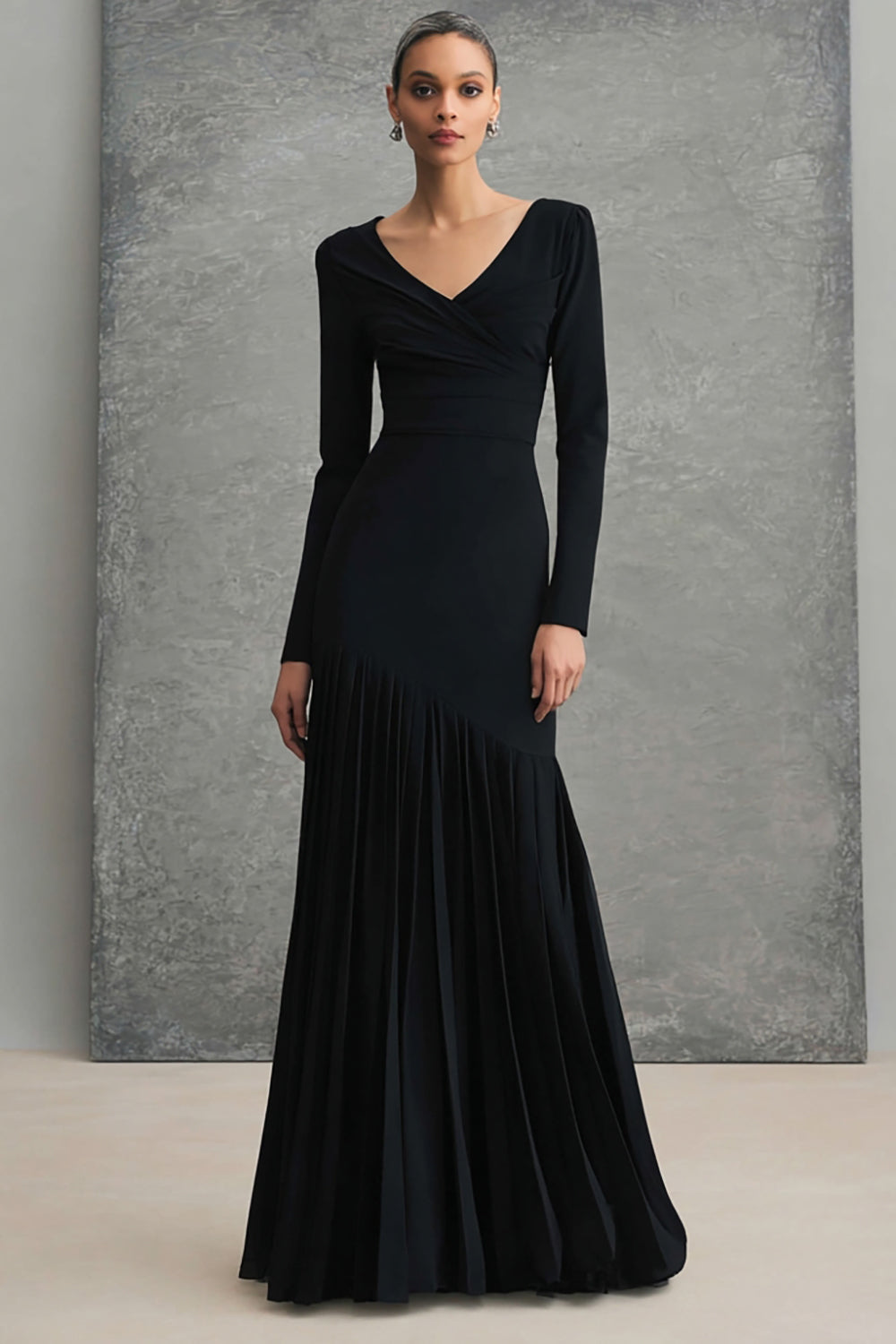 Black Pleated V-Neck Long Sleeves Formal Dress