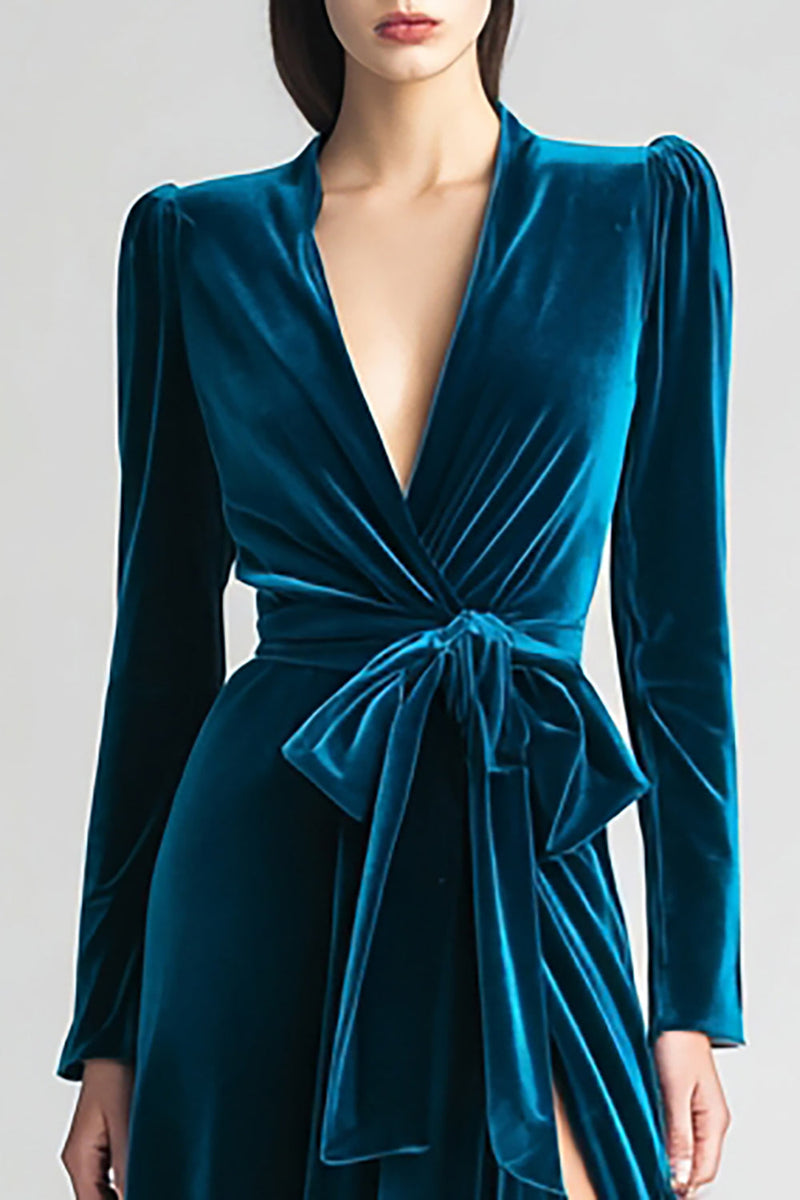 Load image into Gallery viewer, Peacock Blue A Line Ruched Velvet Long Sleeves Holiday Party Dress with Sash
