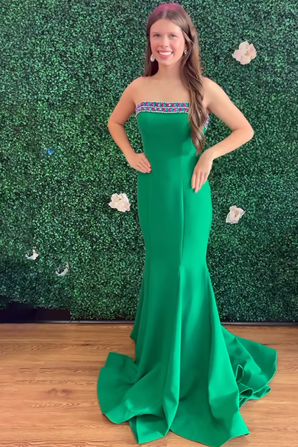 Sparkly Green Strapless Satin mermaid Long Prom Dress with Beadings
