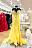 Load image into Gallery viewer, Sparkly Yellow Sweetheart Satin Mermaid Long Prom Dress with Cape