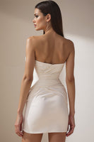 Load image into Gallery viewer, White Ruched Bodycon Sweetheart Short Wedding Dress
