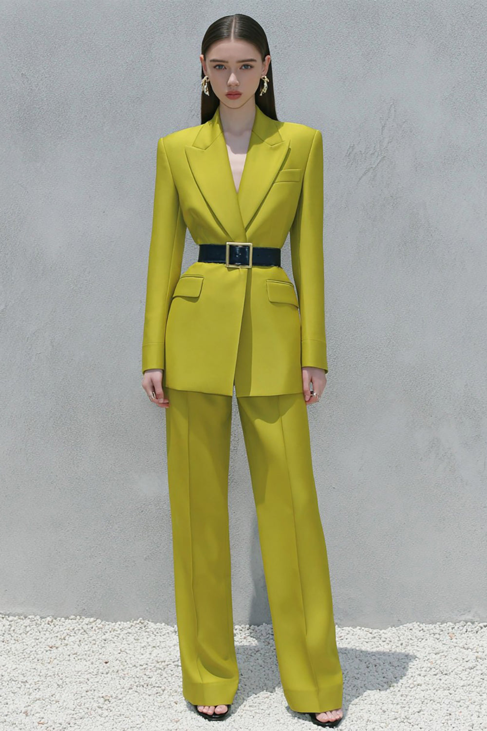 2 Piece Lemon Yellow Peak Lapel Business Suits with Belt