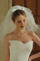 Load image into Gallery viewer, Tulle Ivory Short Bridal Veil