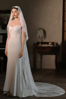 Load image into Gallery viewer, Ivory Tier Long Wedding Lace Veil