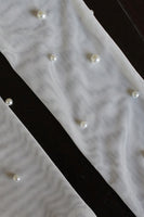 Load image into Gallery viewer, Tulle White Bridal Gloves with Pearls