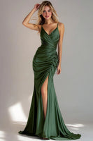 Load image into Gallery viewer, Dark Green Ruched Mermaid Long Formal Dress with Slit