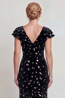 Load image into Gallery viewer, Sparkly Black Silver Mermaid Sequins Velvet Long Mother of the Bride Dress with Sleeves