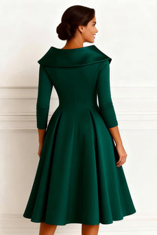 A-Line Dark Green V-Neck Midi Mother of the Bride Dress with Buttons