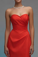 Load image into Gallery viewer, Red Sheath Ruched Sweetheart Long Formal Dress with Slit