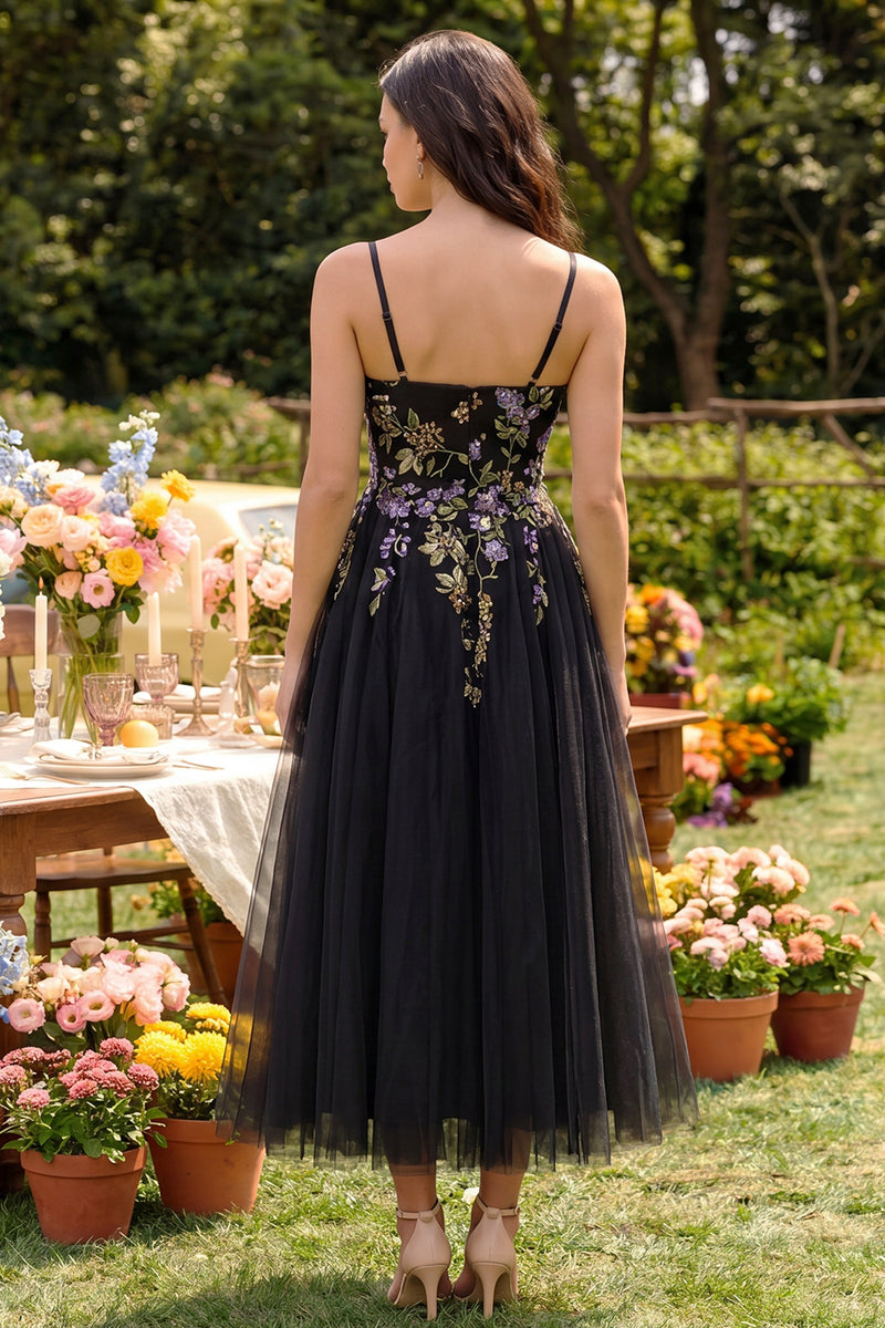 Load image into Gallery viewer, Black Tulle Spaghetti Straps A Line Maxi Prom Dress with Appliques