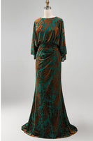 Load image into Gallery viewer, Floral Dark Green Sheath Velvet Boat Neck Long Mother of the Bride Dress with Pockets