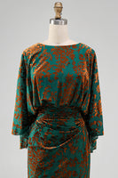 Load image into Gallery viewer, Floral Dark Green Sheath Velvet Boat Neck Long Mother of the Bride Dress with Pockets