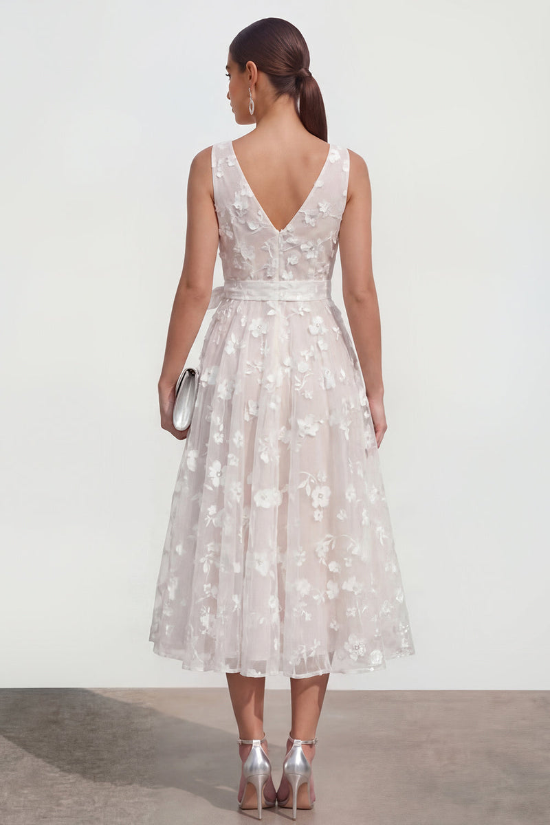 Load image into Gallery viewer, White A Line V-Neck Ruched Floral Maxi Wedding Guest Dress with Bow