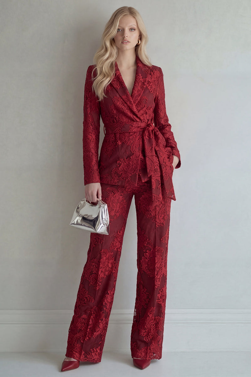 Load image into Gallery viewer, Peak Lapel Red Floral Lace 2 Piece Slim Fit Prom Suits with Belt