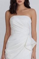 Load image into Gallery viewer, Strapless Tight Ruched Ivory Short Hen Do Dress with Sash