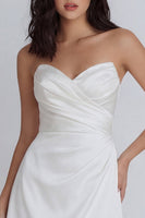 Load image into Gallery viewer, A Line Ivory Short Ruched Sweetheart Hen Do Dress