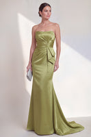 Load image into Gallery viewer, Long Mermaid Strapless Ruched Green Formal Dress with Ruffles