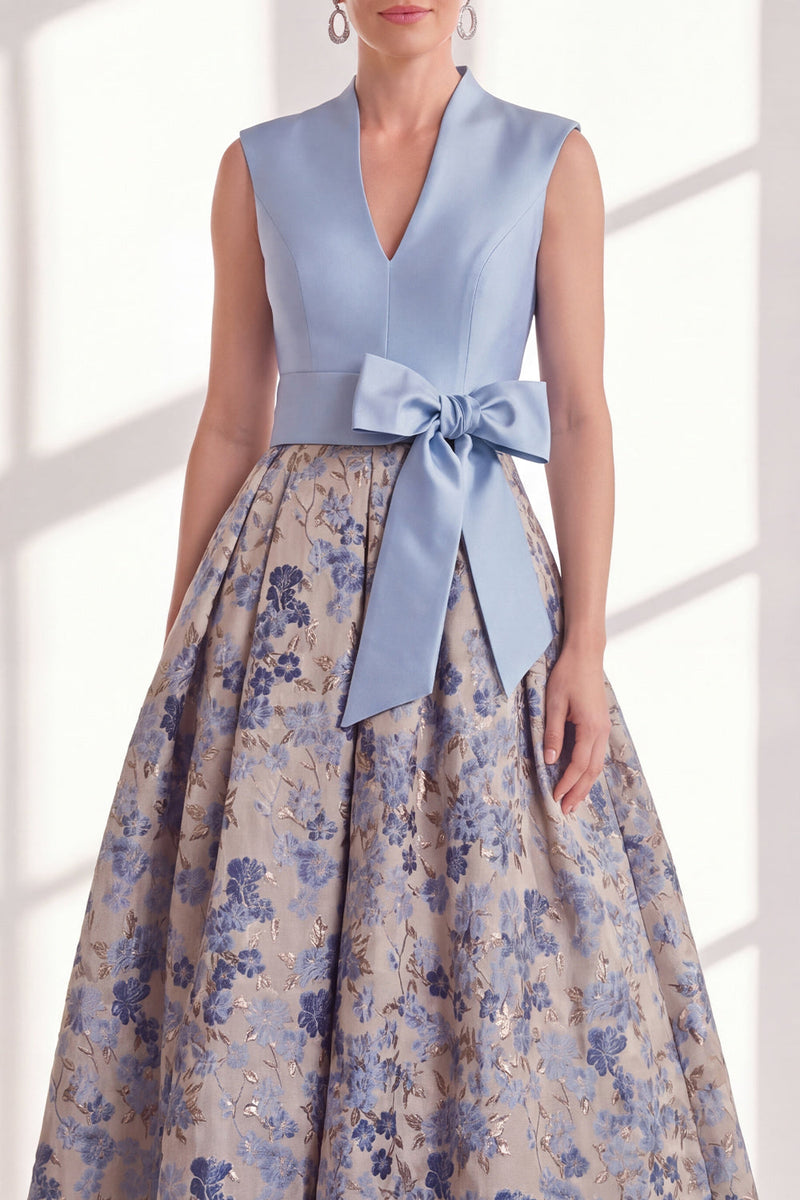 Load image into Gallery viewer, A Line Jacquard Blue V-Neck Long Floral Mother of the Bride Dress with Bow