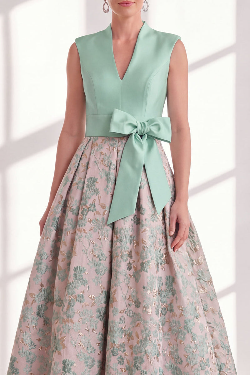 Load image into Gallery viewer, A Line Jacquard Blue V-Neck Long Floral Mother of the Bride Dress with Bow