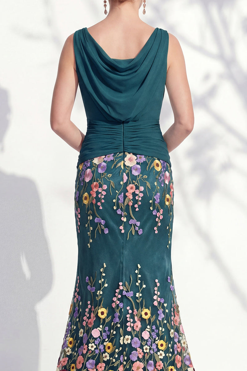 Load image into Gallery viewer, Green Long Floral Ruched Boat Neck Mermaid Mother of the Bride Dress
