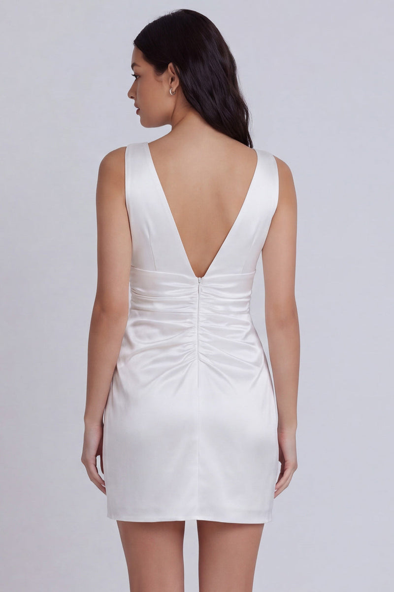 Load image into Gallery viewer, V-Neck Tight Ruched Short Ivory Graduation Dress