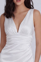 Load image into Gallery viewer, V-Neck Tight Ruched Short Ivory Graduation Dress