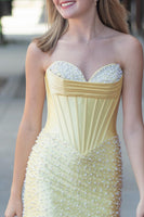 Load image into Gallery viewer, Sparkly Yellow Corset Tight Strapless Short Cocktail Dress with Pearls